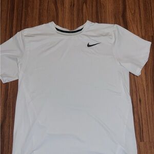 Nike Men's White T-Shirt